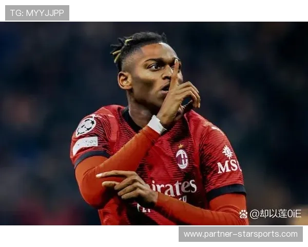 全新赛季开启 足球豪门争夺战激烈展开 球员转会风云再掀波澜