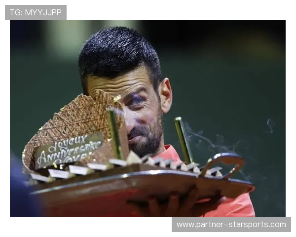 德约科维奇逆转晋级法网四强再创历史纪录引爆全场球迷热情期待新篇章